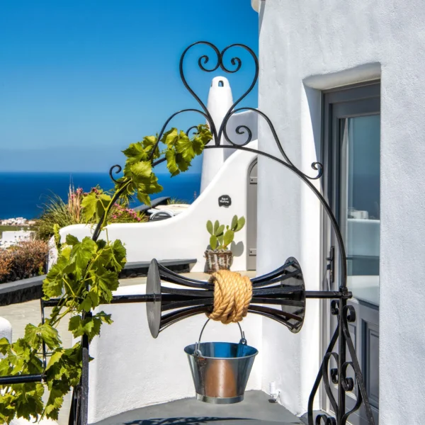 CAVE-POOL-VILLA-3-Custom.webp
